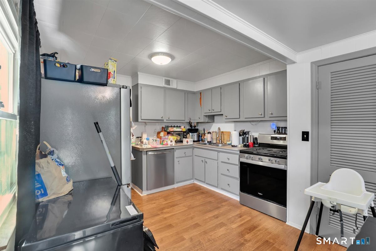 383 Glen Hills Road Meriden, CT 06451 - Photo 8 of 30