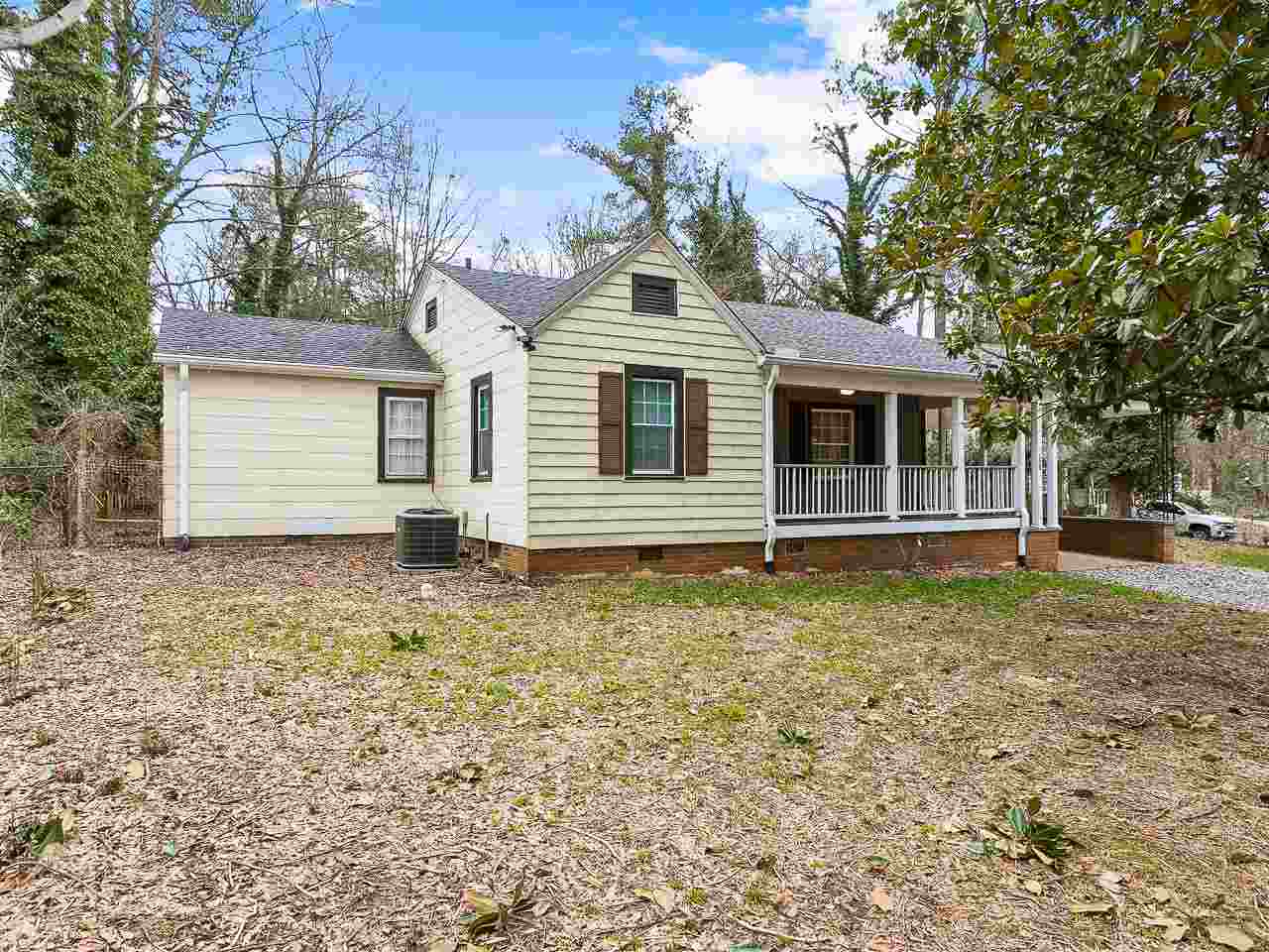 129 Rosemary Road Spartanburg, SC 29301 - Photo 3 of 23 Gallery Image 3