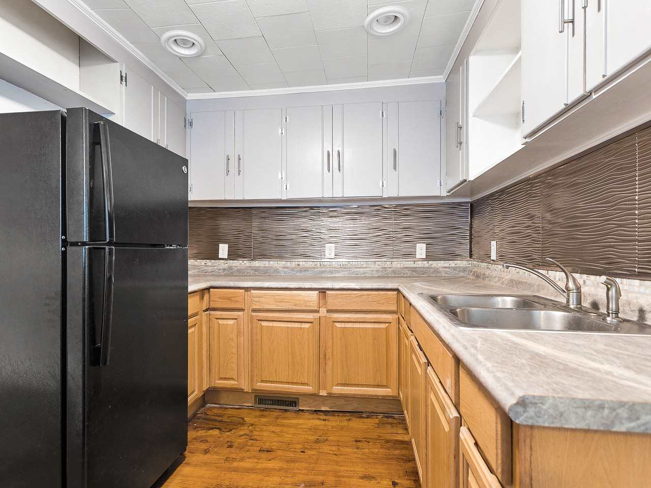 129 Rosemary Road Spartanburg, SC 29301 - Photo 7 of 23 Gallery Image 7