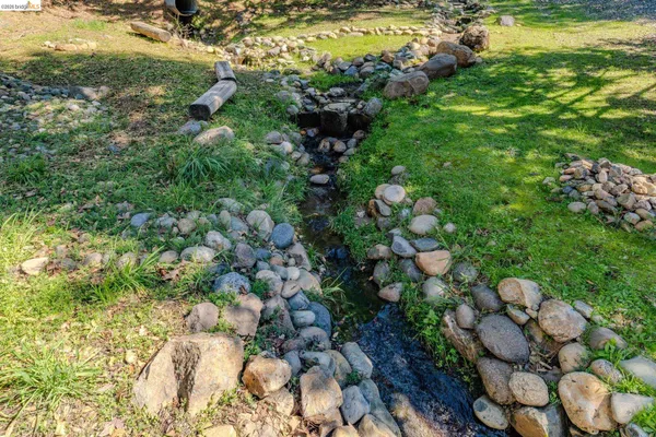 $529,900 | 1554 Vine Maple Drive, Murphys, CA 95247