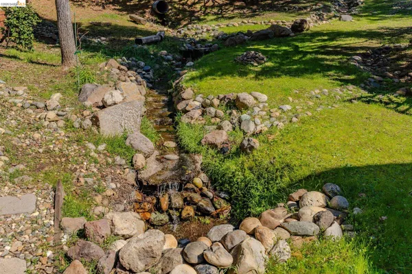 $529,900 | 1554 Vine Maple Drive, Murphys, CA 95247