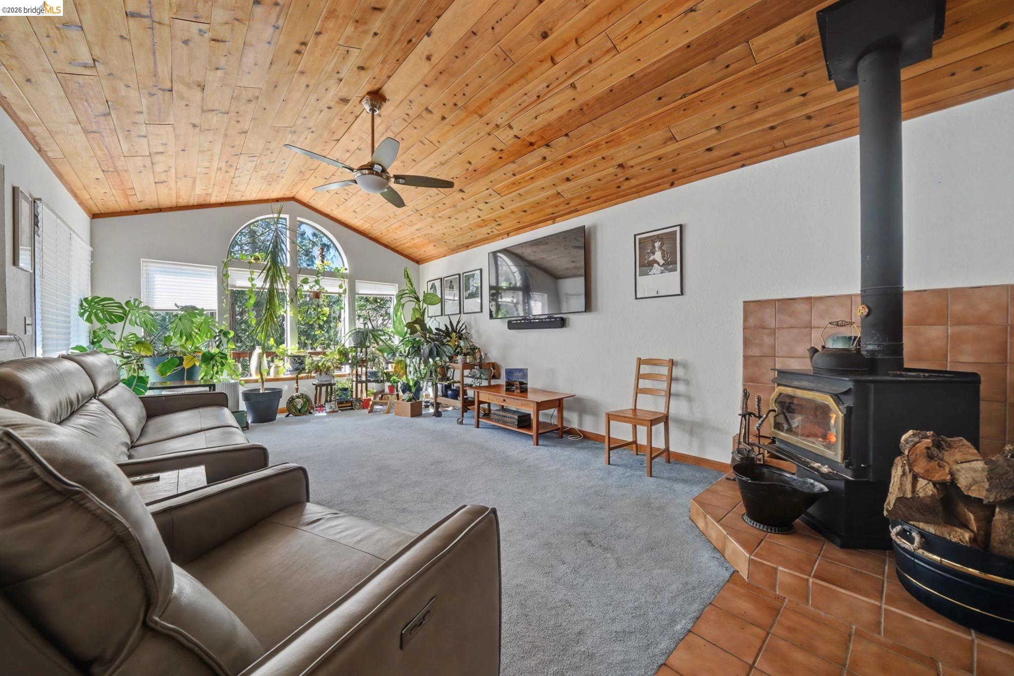 1554 Vine Maple Drive Murphys, CA 95247 - Photo 7 of 54
