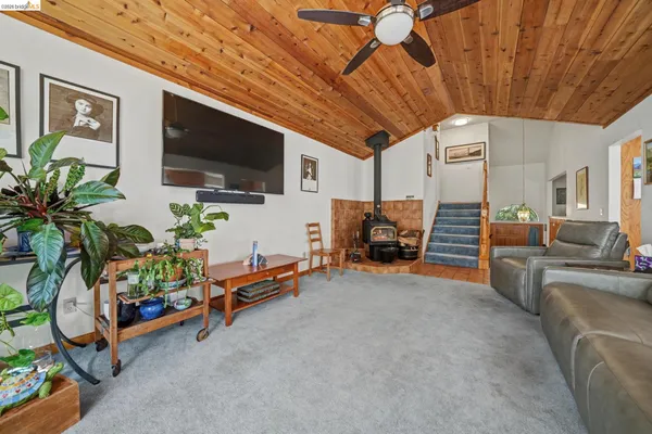 $529,900 | 1554 Vine Maple Drive, Murphys, CA 95247