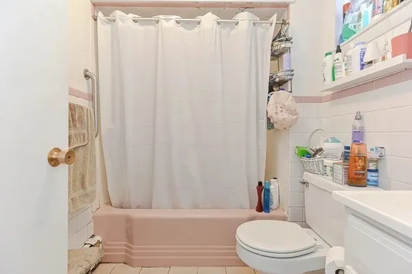 $2,800 | 36 Hollace Street, Unit 1, Waltham, MA 02453