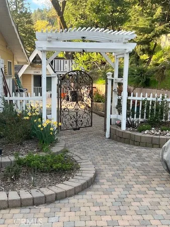 $1,395,000 | 23663 Lake Drive, Crestline, CA 92325