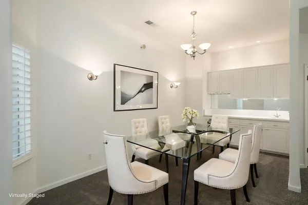$639,000 | 512 West Fallbrook Avenue, Clovis, CA 93611
