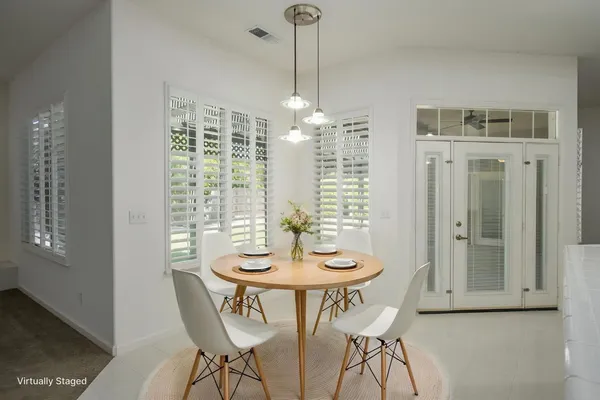 $639,000 | 512 West Fallbrook Avenue, Clovis, CA 93611