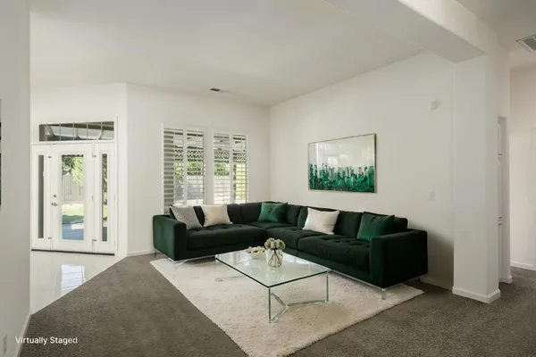 $639,000 | 512 West Fallbrook Avenue, Clovis, CA 93611