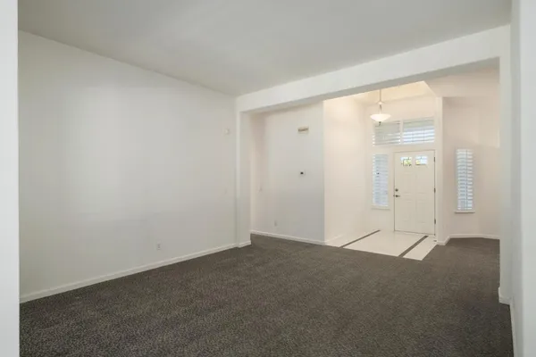 $639,000 | 512 West Fallbrook Avenue, Clovis, CA 93611