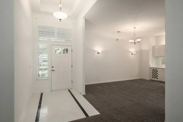 $639,000 | 512 West Fallbrook Avenue, Clovis, CA 93611