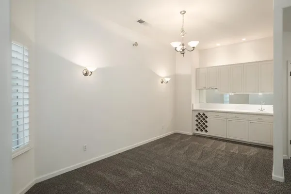 $639,000 | 512 West Fallbrook Avenue, Clovis, CA 93611