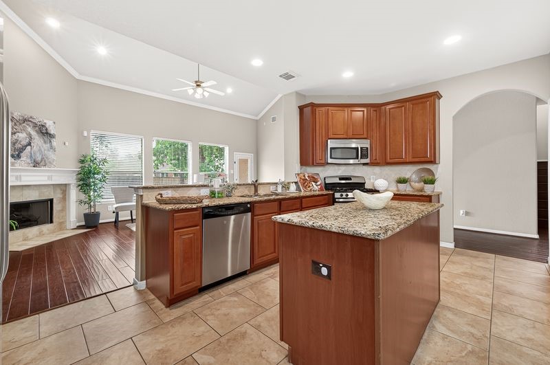 111 South Rocky Point Circle Spring, TX 77389 - Photo 13 of 41