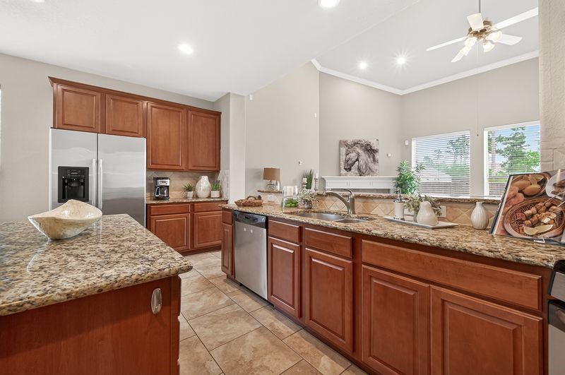111 South Rocky Point Circle Spring, TX 77389 - Photo 15 of 41