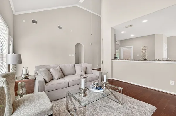 $3,250 | 111 South Rocky Point Circle, Spring, TX 77389