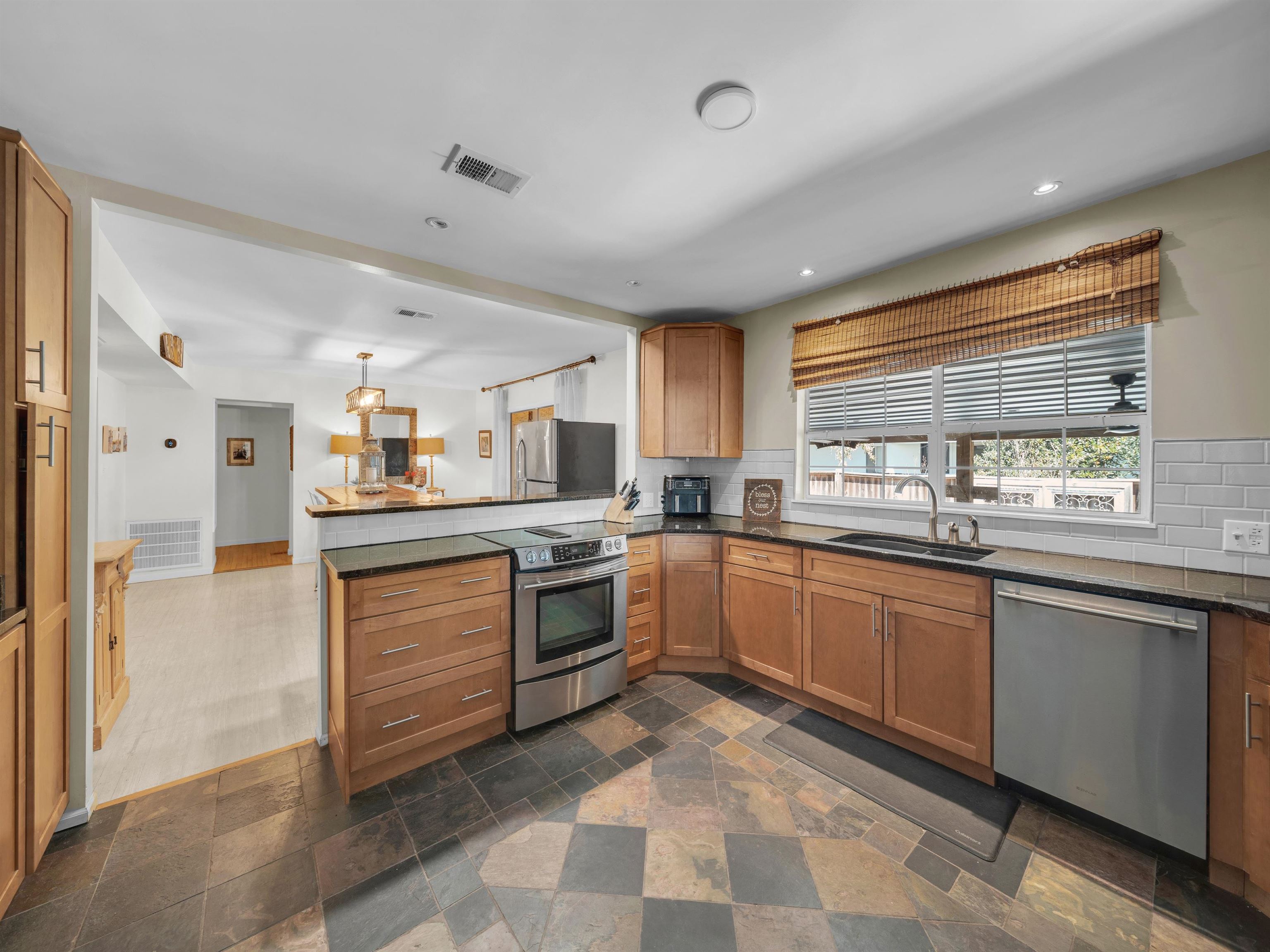 5410 Florida Avenue Orange Beach, AL 36561 - Photo 12 of 45 Kitchen