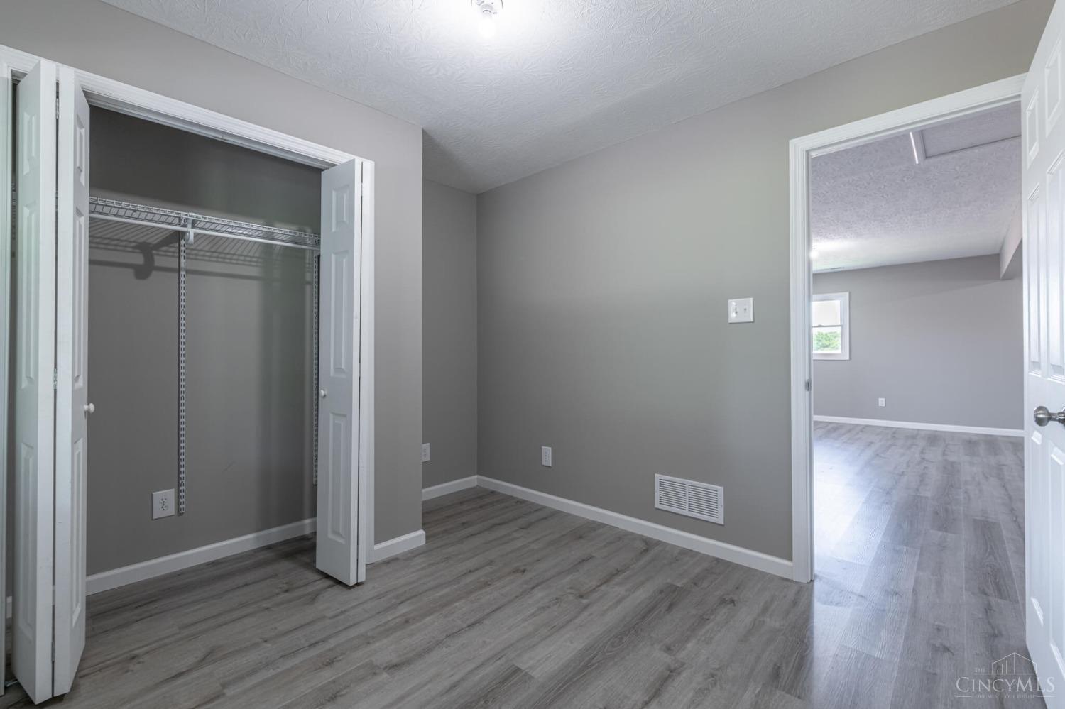 5279 Howe Road Trenton, OH 45067 - Photo 14 of 42 Gallery Image 14
