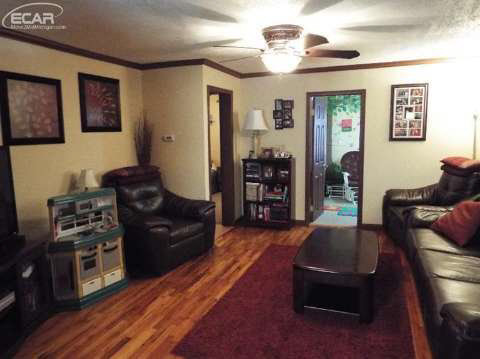 4261 East Mt Morris Road Mount Morris, MI 48458 - Photo 2 of 14 20438093-1.JPG