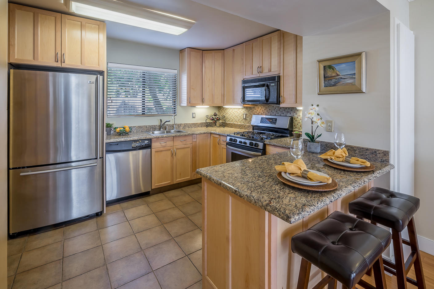 1231 Stonecreek Road, Unit D Santa Barbara, CA 93105 - Photo 4 of 18 006_Kitchen2a
