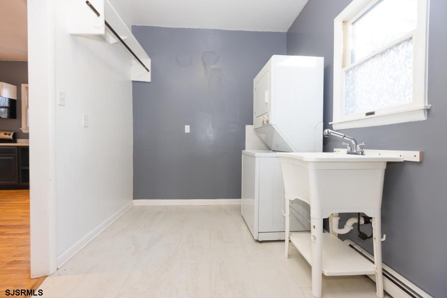 30 South Old Tuckahoe Road Marmora, NJ 08223 - Photo 20 of 35 a bathroom with a sink and a mirror