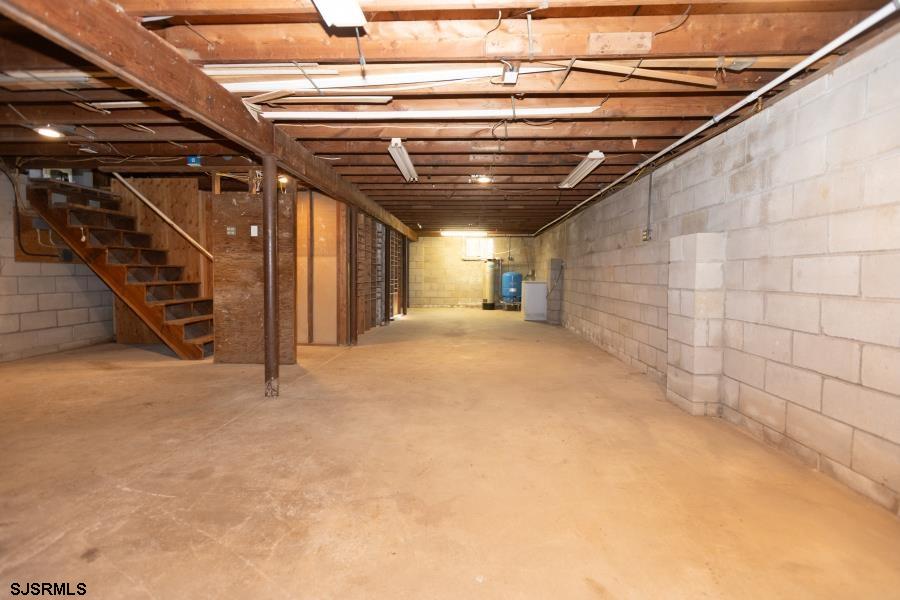 30 South Old Tuckahoe Road Marmora, NJ 08223 - Photo 32 of 35 a view of an empty room