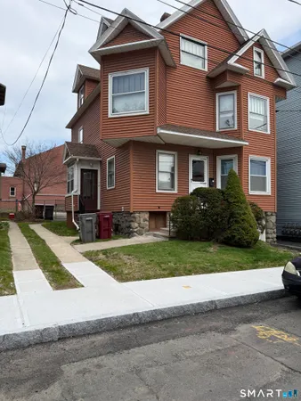 $1,750 | 17 Park Place, Unit 2, Naugatuck, CT 06770