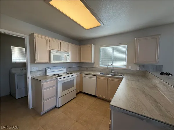 $1,808 | 1020 Allure Drive, Las Vegas, NV 89128