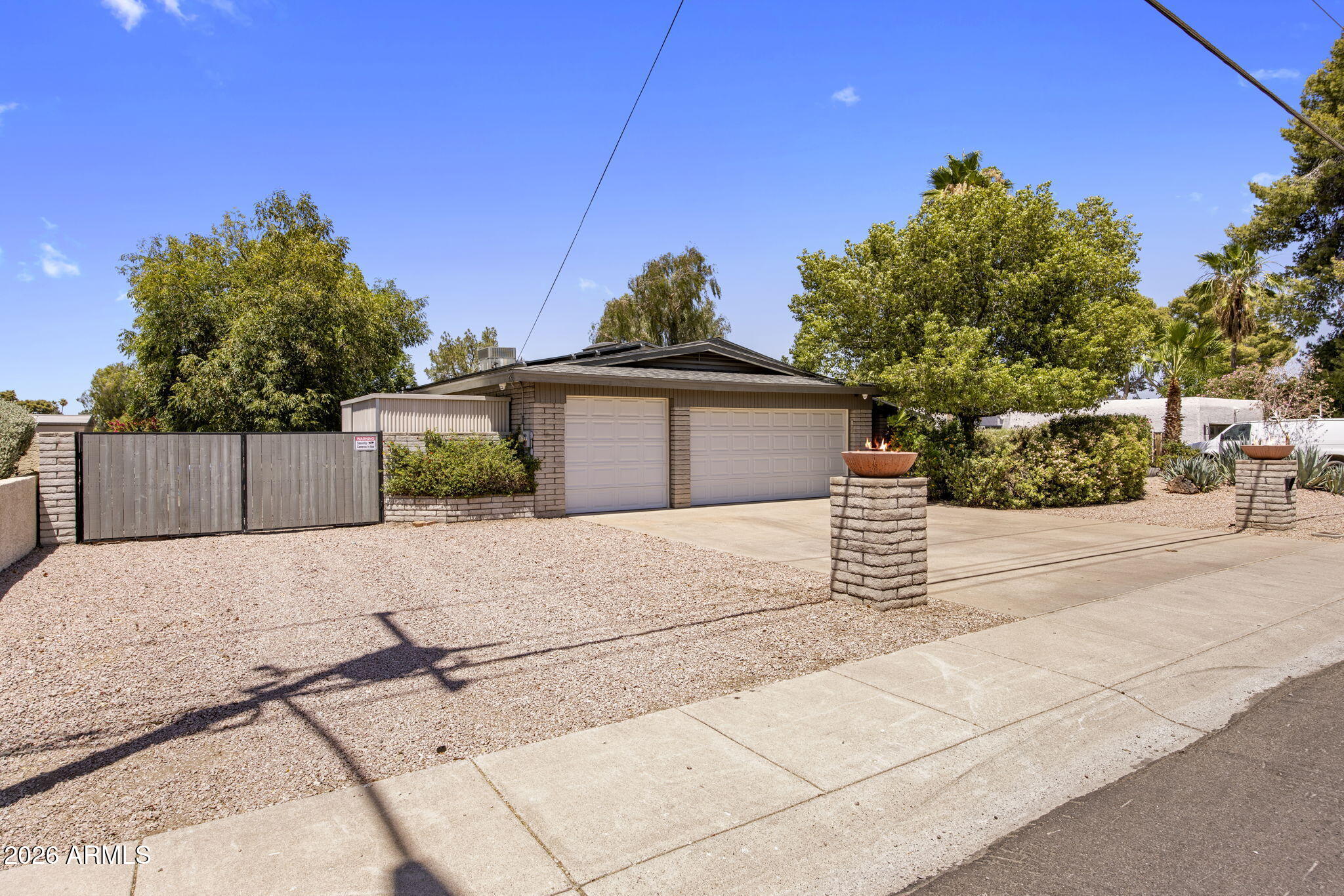 52 West Thunderbird Road Phoenix, AZ 85023 - Photo 37 of 38