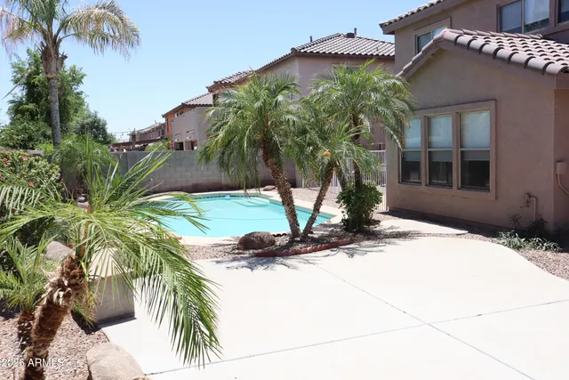 $2,800 | 3281 South Martingale Road, Gilbert, AZ 85297