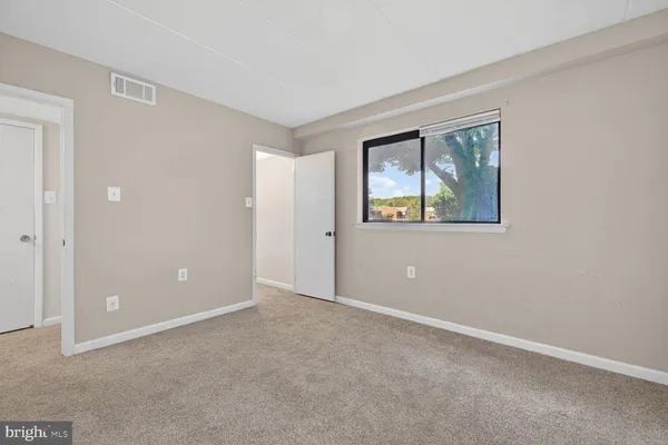 $250,000 | 125 Clubhouse Drive Southwest, Unit 1, Leesburg, VA 20175