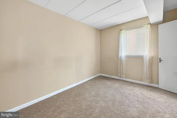 $250,000 | 125 Clubhouse Drive Southwest, Unit 1, Leesburg, VA 20175