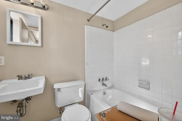 $250,000 | 125 Clubhouse Drive Southwest, Unit 1, Leesburg, VA 20175