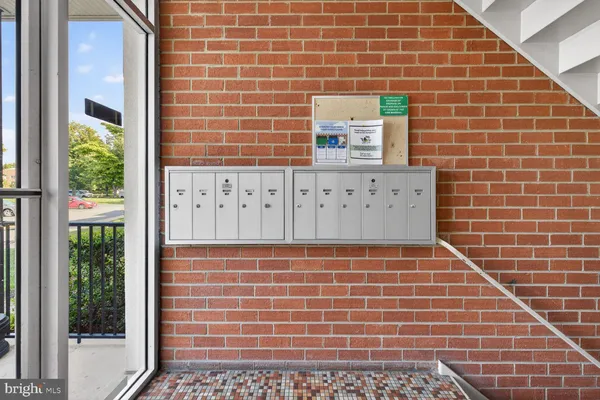 $250,000 | 125 Clubhouse Drive Southwest, Unit 1, Leesburg, VA 20175