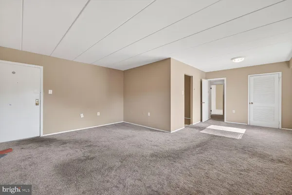 $250,000 | 125 Clubhouse Drive Southwest, Unit 1, Leesburg, VA 20175