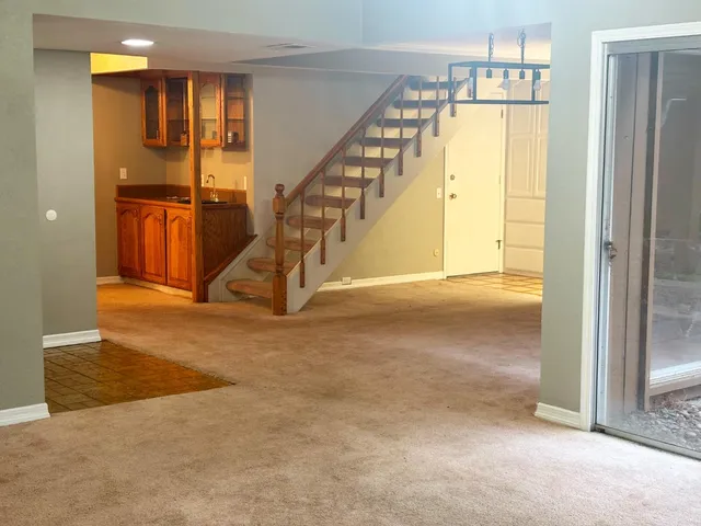 a view of an entryway with a livingroom