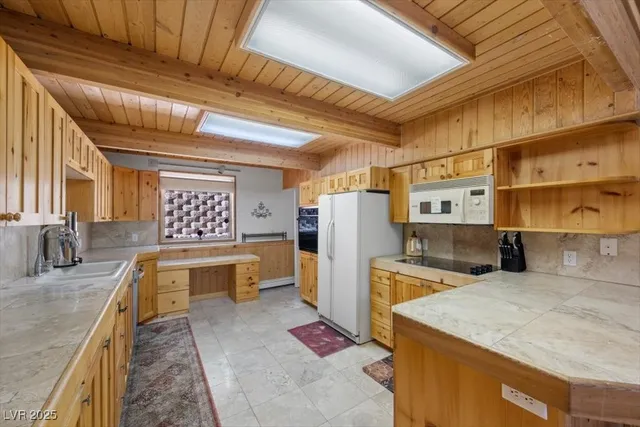 $1,250,000 | 310 Kris Kringle Road, Mount Charleston, NV 89124