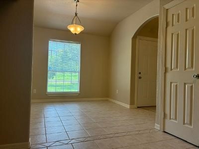 910 Old Angleton Road Clute, TX 77531 - Photo 5 of 22