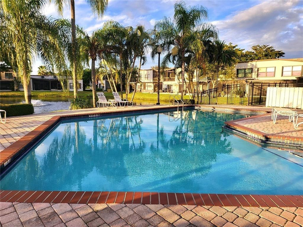 956 Mockingbird Lane, Unit 506 Plantation, FL 33324 - Photo 30 of 36 Heated Pool