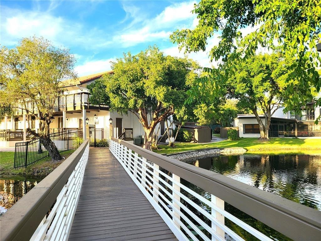 956 Mockingbird Lane, Unit 506 Plantation, FL 33324 - Photo 33 of 36 Photo 33