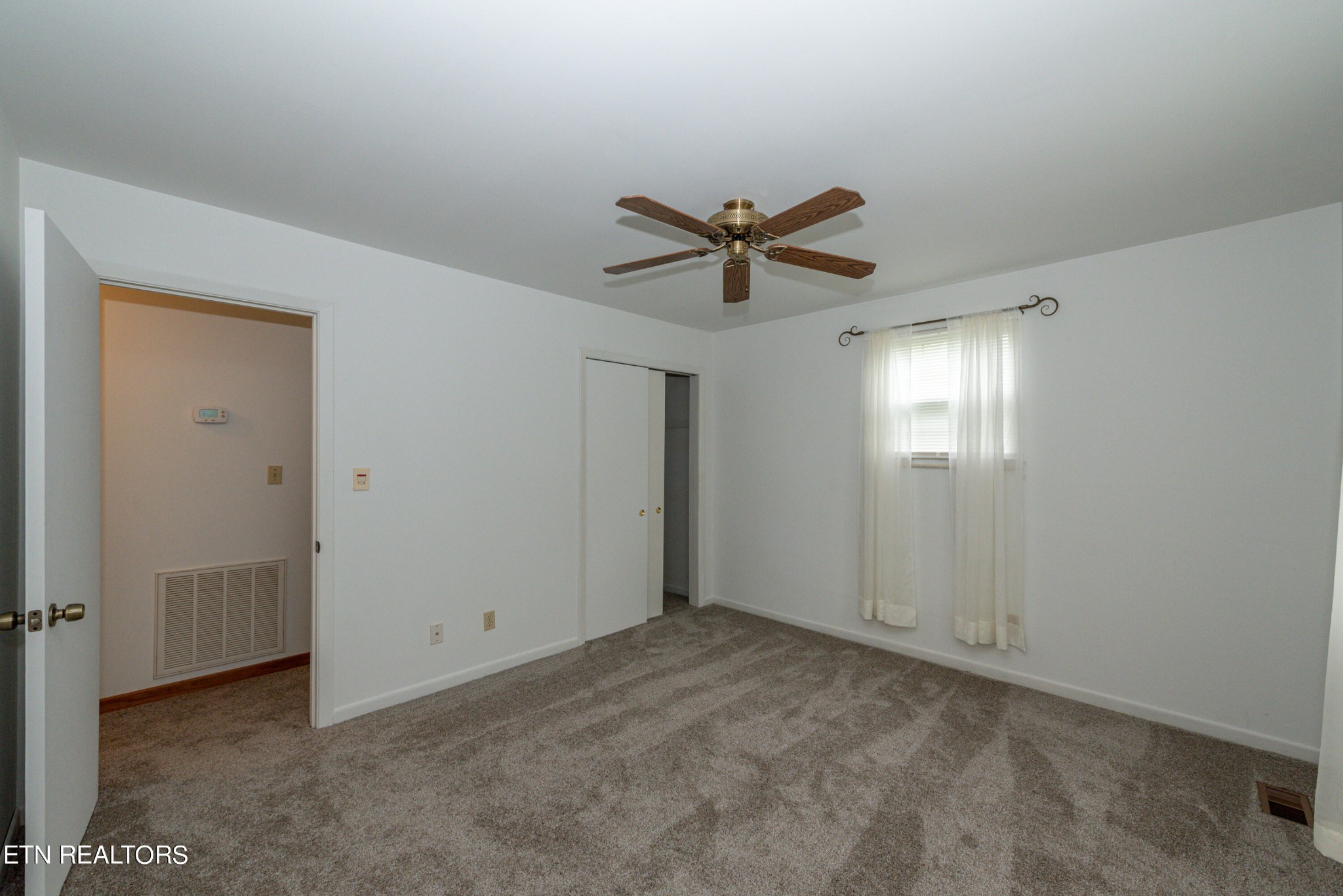4038 Big Springs Ridge Road Friendsville, TN 37737 - Photo 20 of 26 wooden floor in an empty room
