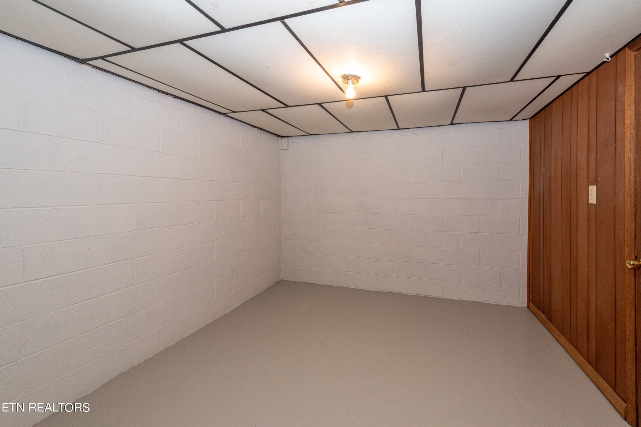 4038 Big Springs Ridge Road Friendsville, TN 37737 - Photo 23 of 26 a view of a room with an empty space
