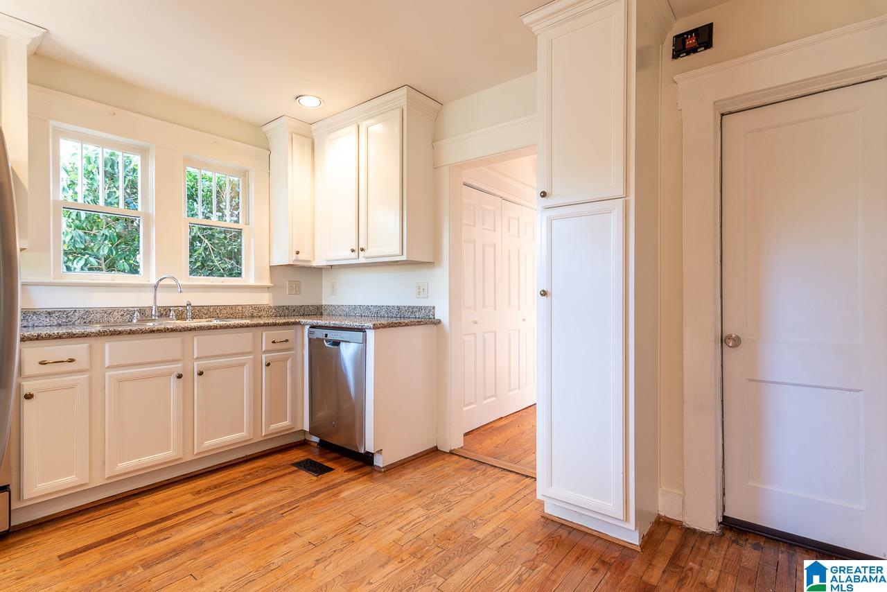 2921 Leland Road Birmingham, AL 35209 - Photo 17 of 41