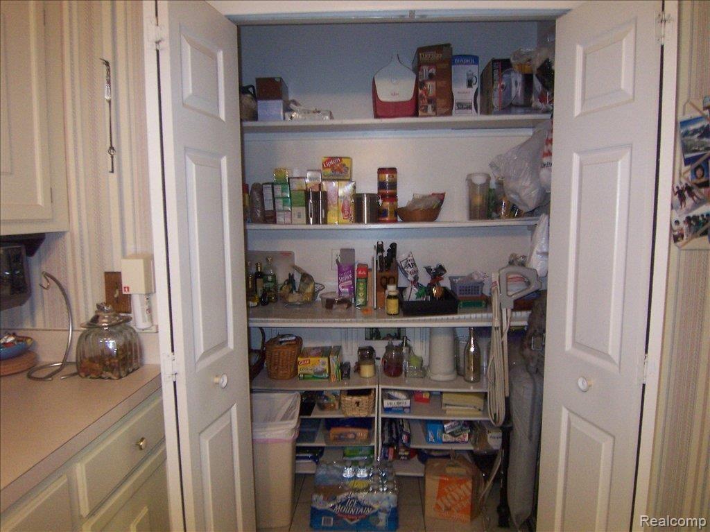 1457 Lantern Lane, Unit 89 Rochester, MI 48306 - Photo 7 of 20 Pantry or 1st flr laund