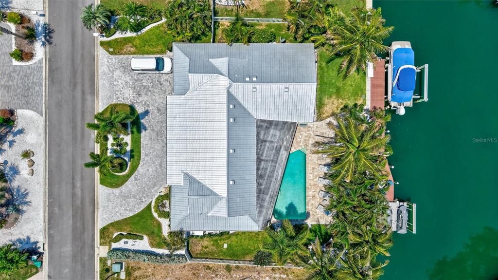 571 Ranger Lane Longboat Key, FL 34228 - Photo 10 of 89 Gallery Image 10