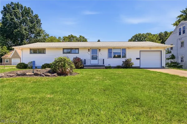 $199,900 | 3304-3306 Beverly Avenue Northeast, Canton, OH 44714