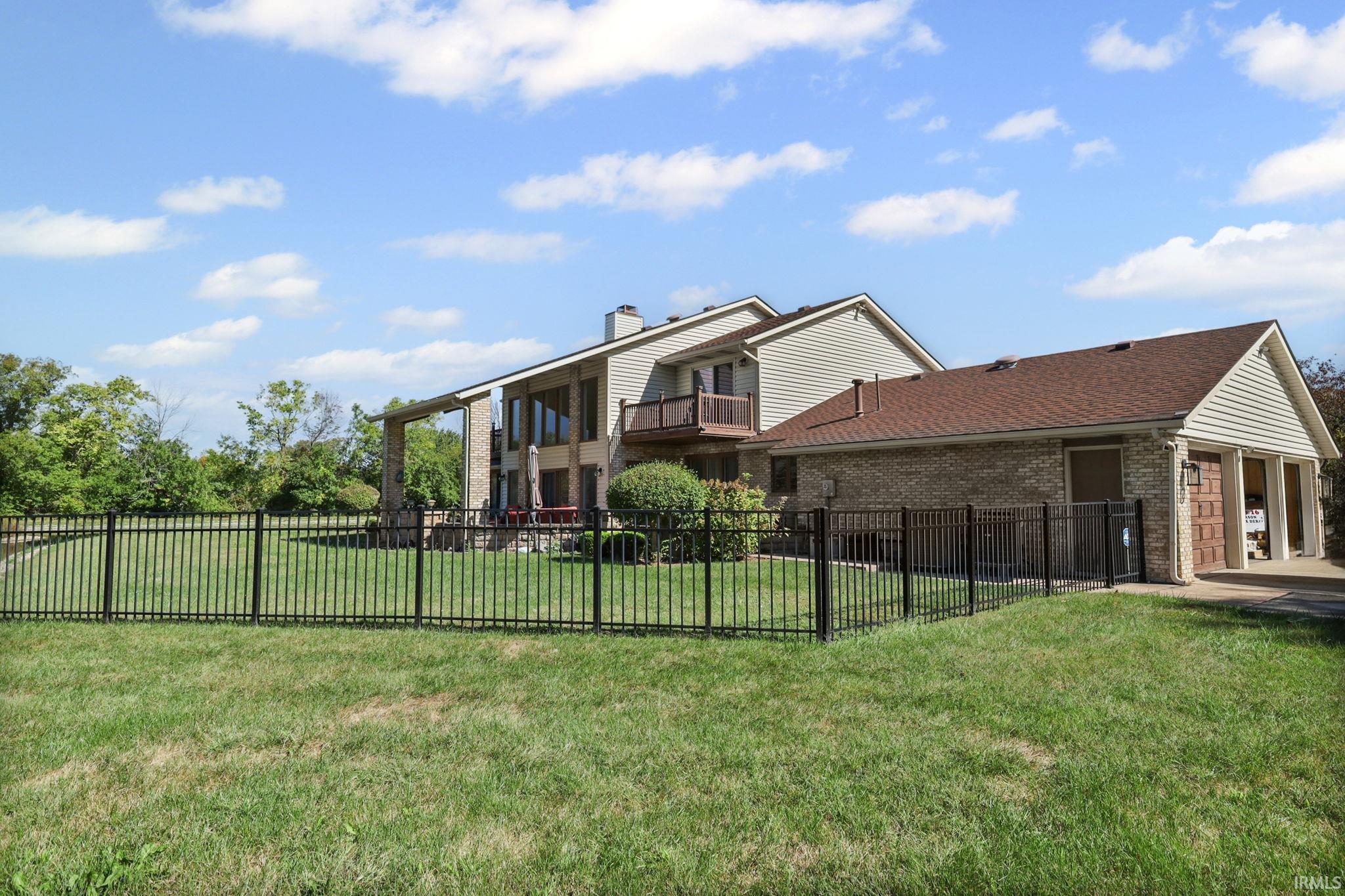 2105 North 500 W Road Muncie, IN 47304 - Photo 2 of 36 Gallery Image 2