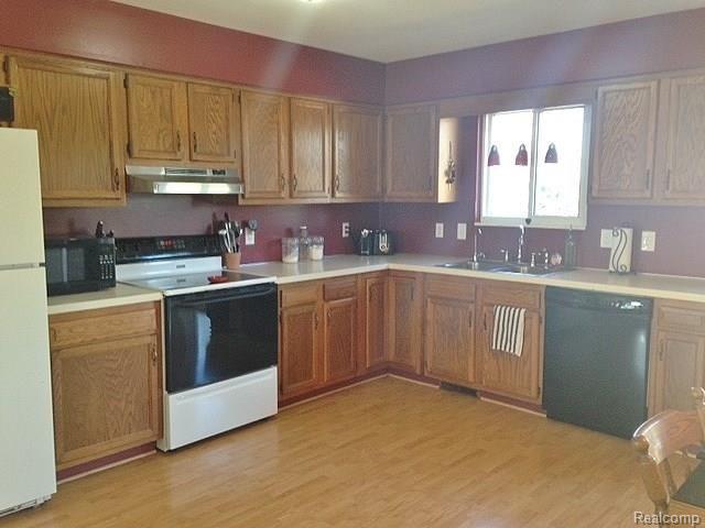 1743 Wales Center Road Goodells, MI 48027 - Photo 3 of 18