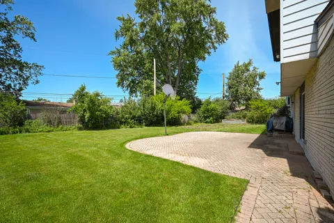 $585,000 | 9834 North Maynard Terrace, Niles, IL 60714