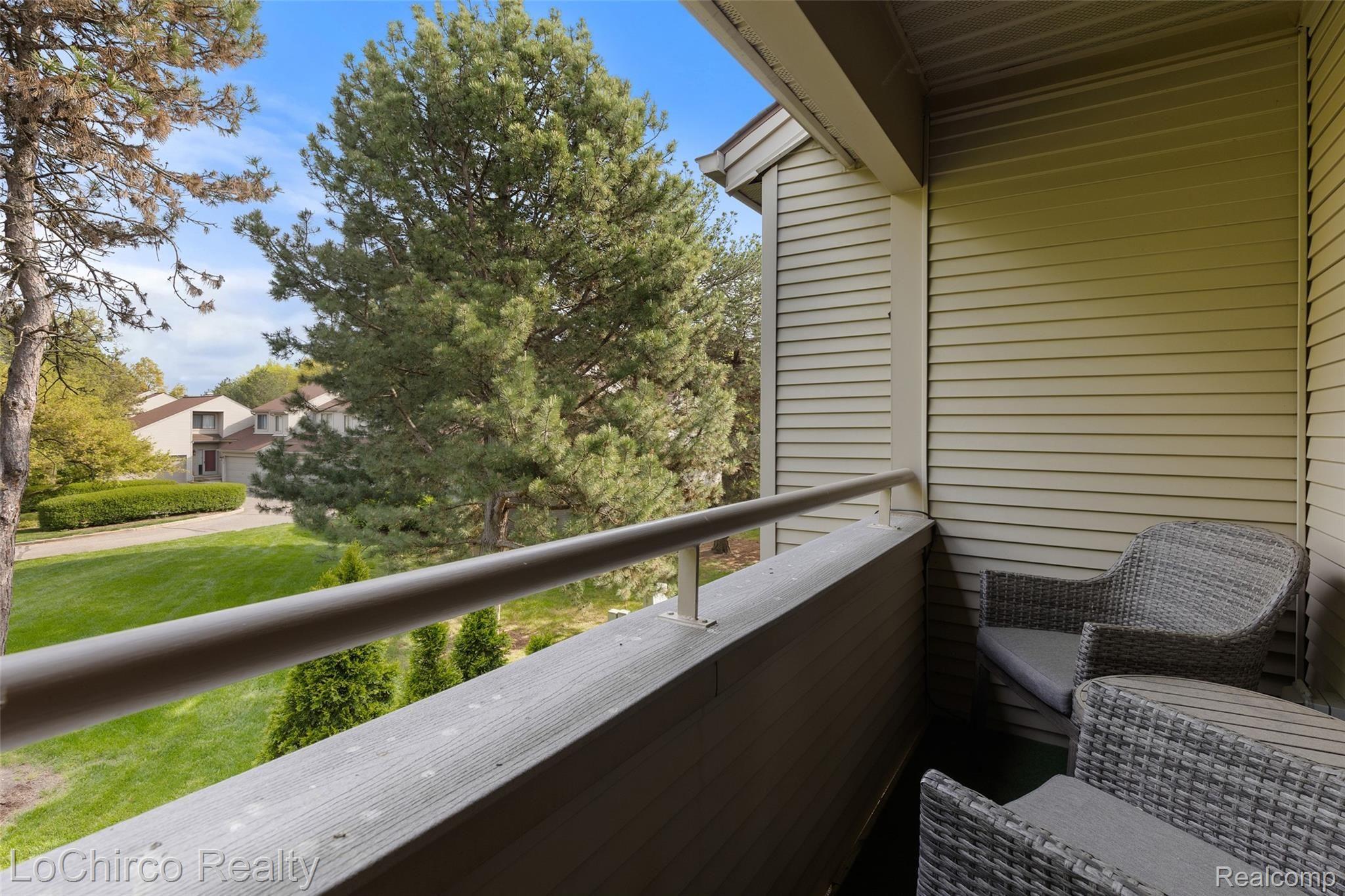 609 Cheshire Court Rochester, MI 48307 - Photo 24 of 32 609 Cheshire Ct-29.jpg