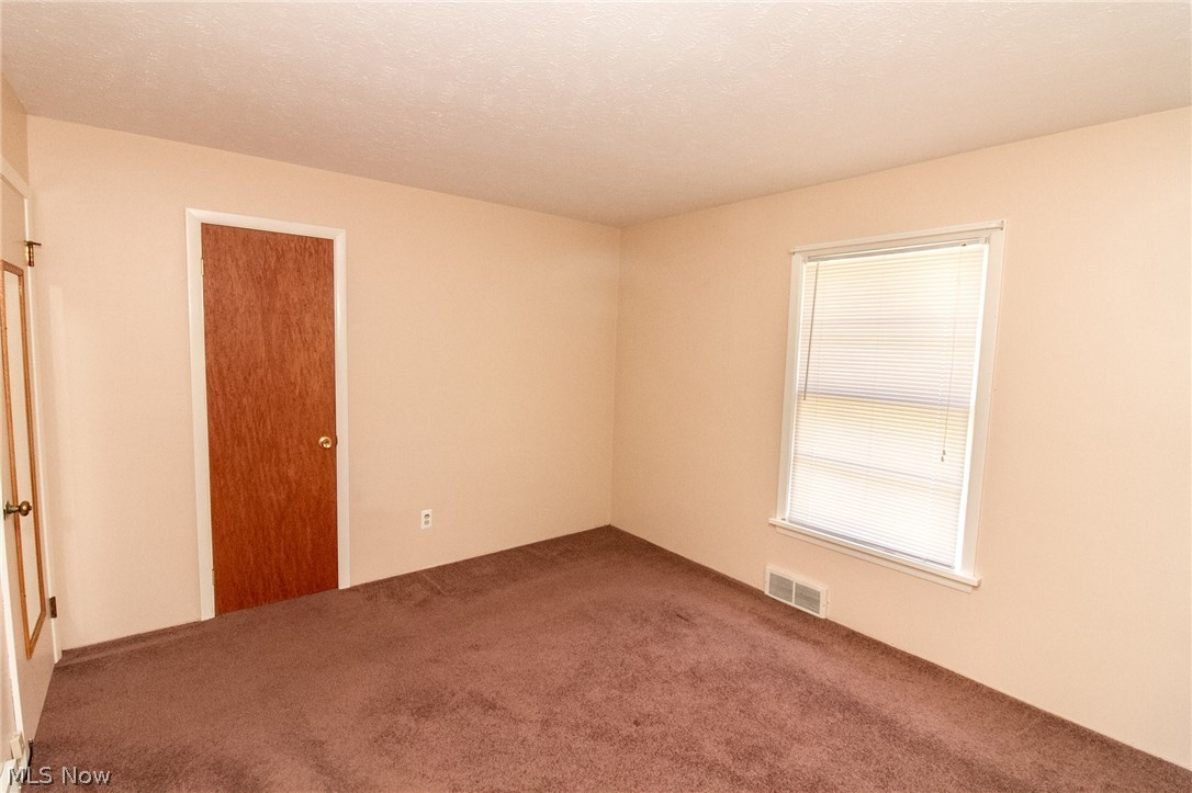 4142 Bluestone Road Cleveland, OH 44121 - Photo 16 of 23