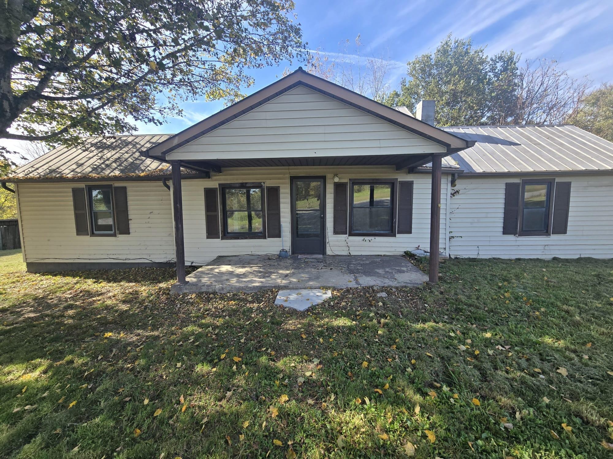 1596 Volunteer Road Rutledge, TN 37861 - Photo 21 of 25 front view of a house with a yard